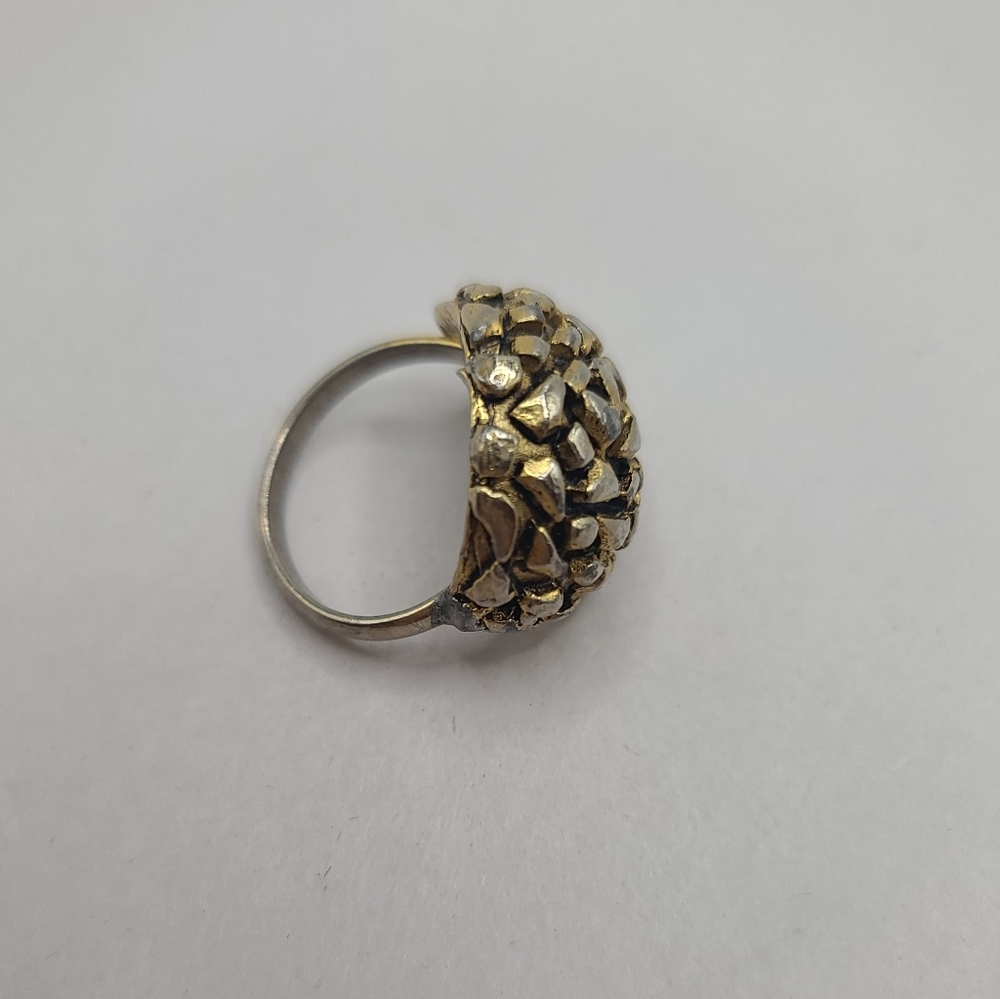 Vintage Gold Tone Large Textured Costume Cocktail Ring - Picture 2 of 3